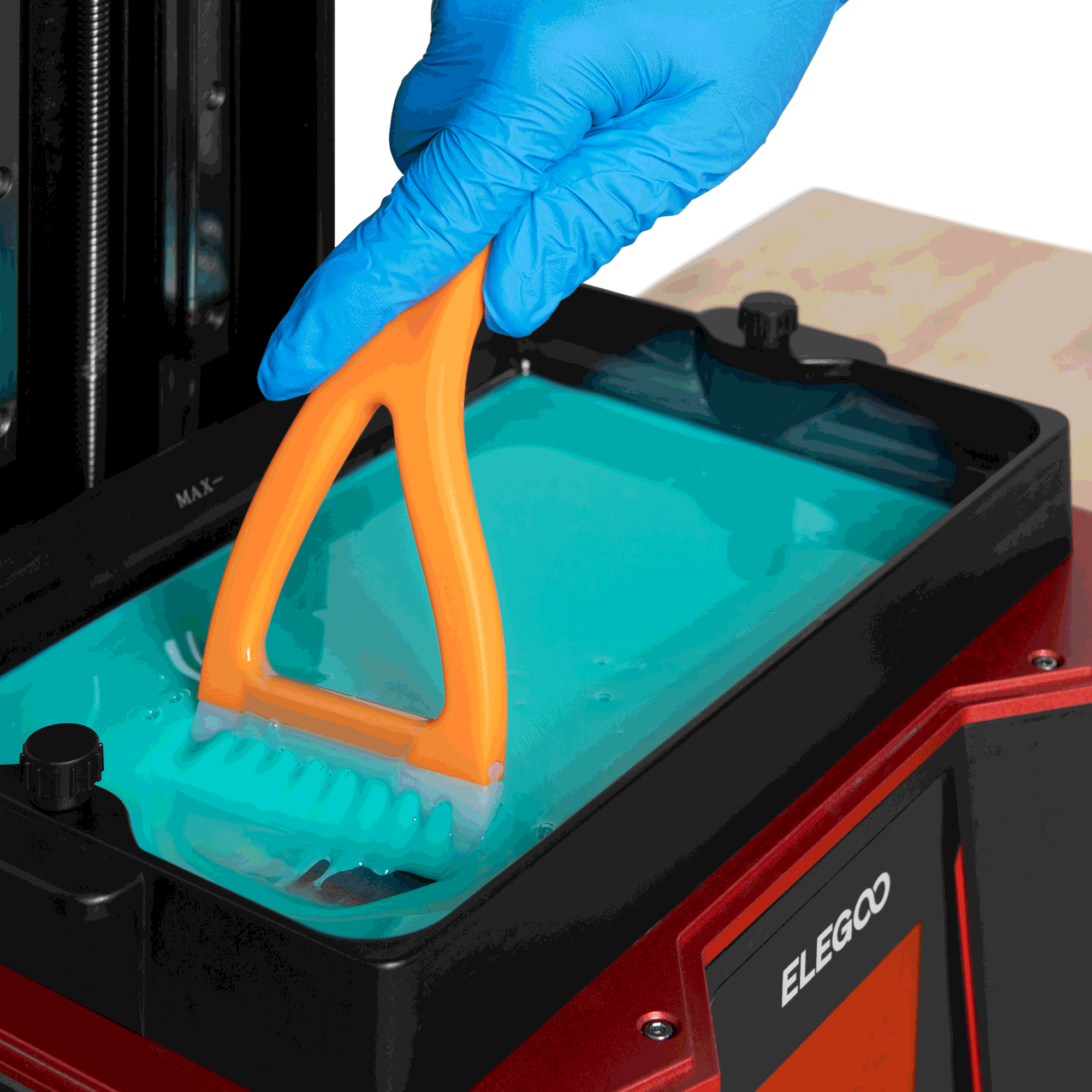 ULTIM8 Pro Funnel for precise resin pouring